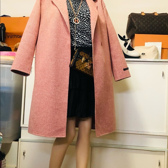 Coat - Picture 4 of 4